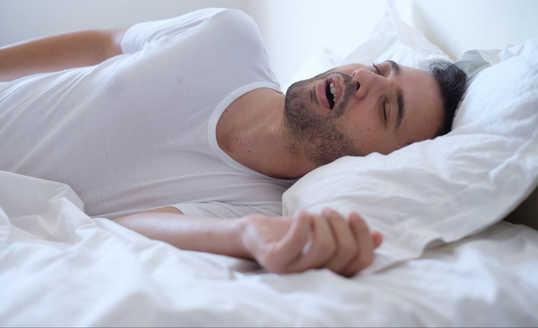 5 Hal yang Perlu Kamu Lakukan Agar Tidur Tidak Mendengkur