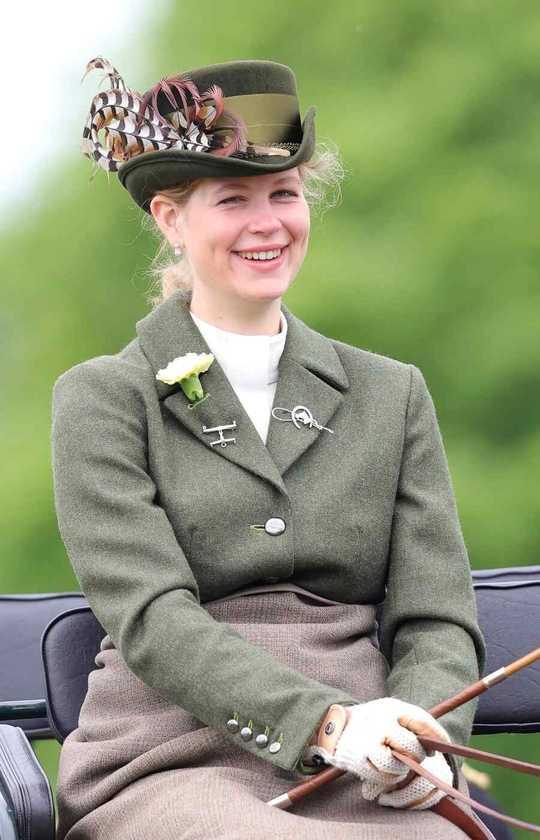 Keren! Lady Louise Windsor Beli Mobil Second dari Hasil Bekerja di Taman